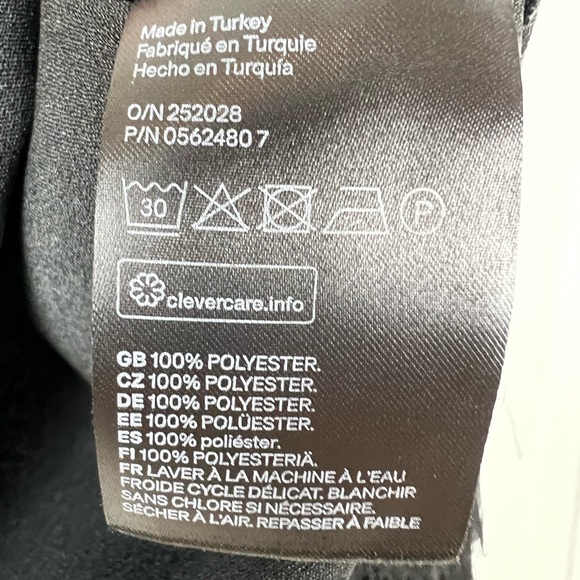 Women’s H&M Black Wide-cut‎ Top Sheer Fringe Sleeves Size 4 - Picture 9 of 11